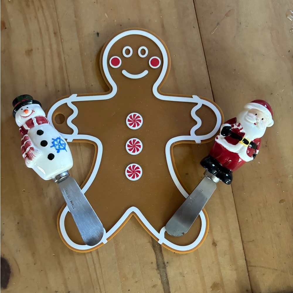Silicone pot holder and butter spreaders
